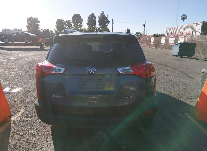 2015 TOYOTA RAV4 Used VIN JTMWFREV2FD069002 – photo 18