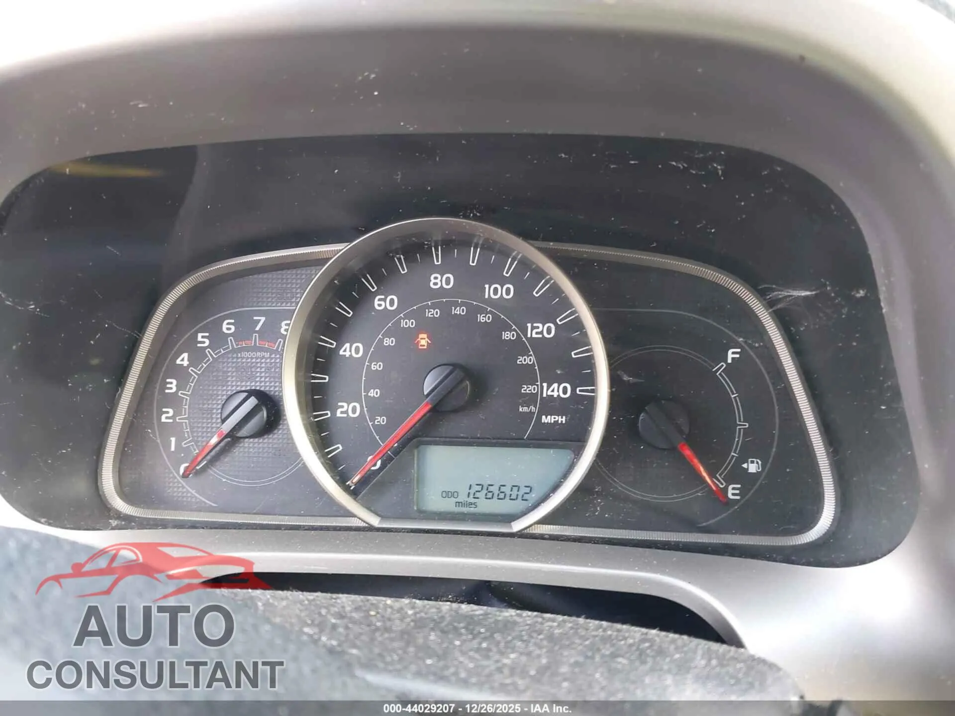 2014 TOYOTA RAV4 Damaged VIN JTMWFREV4ED040518 – exterior detail 2014 TOYOTA RAV4 Damaged VIN JTMWFREV4ED040518 – exterior detail