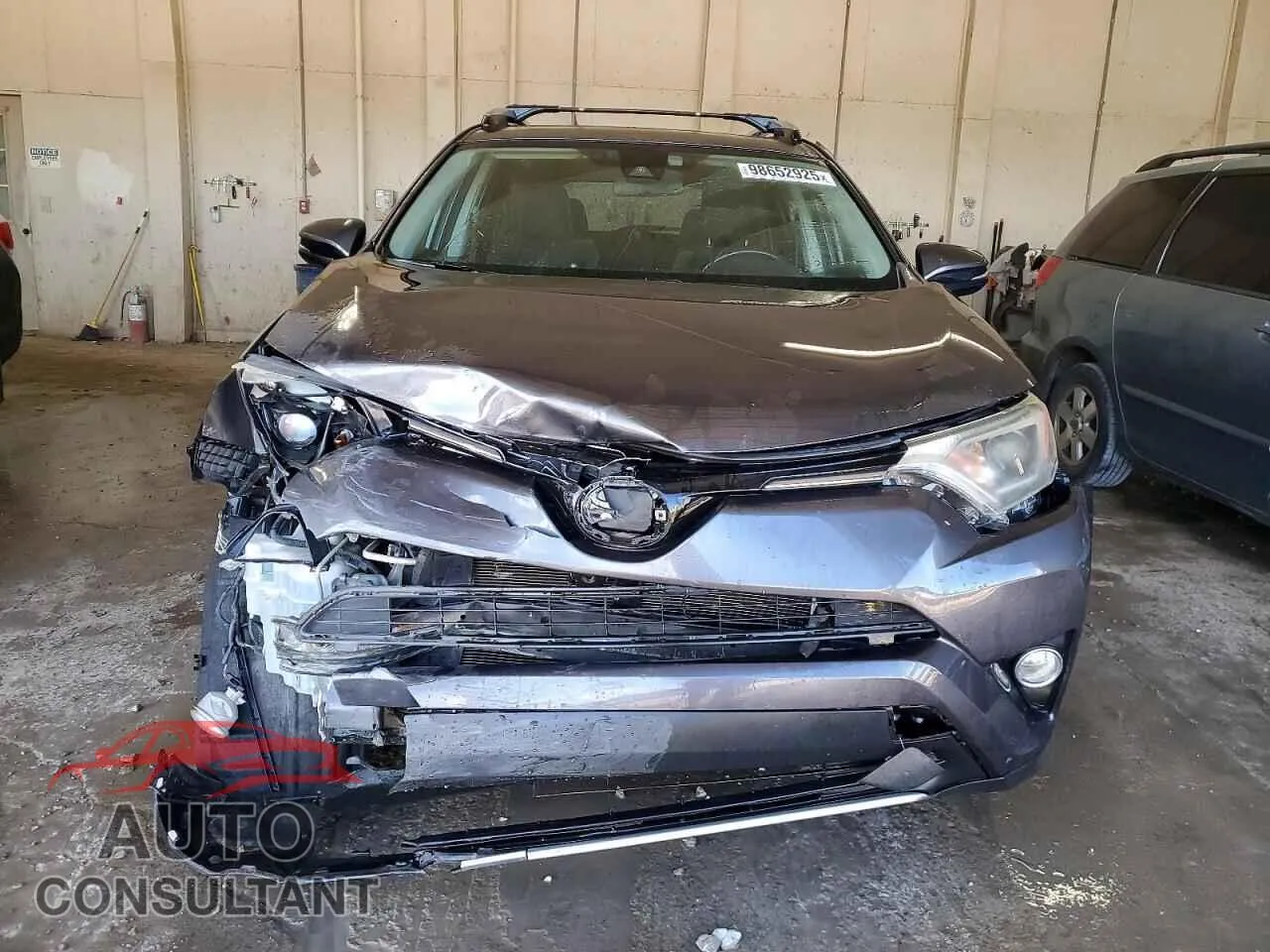 2017 TOYOTA RAV4 Damaged VIN JTMWFREV5HJ113904 – interior seats
