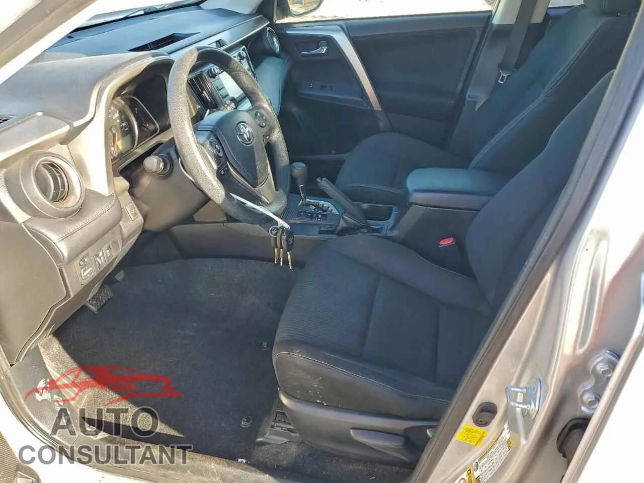 2015 TOYOTA RAV4 Damaged VIN JTMWFREV6FD068547 – exterior detail