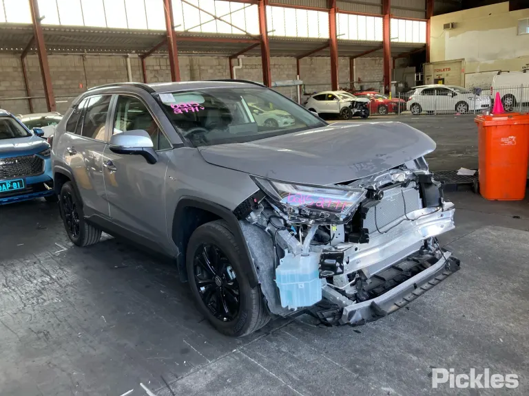 2025 Toyota RAV4 Damaged VIN JTMY23FV00D200676 – dashboard