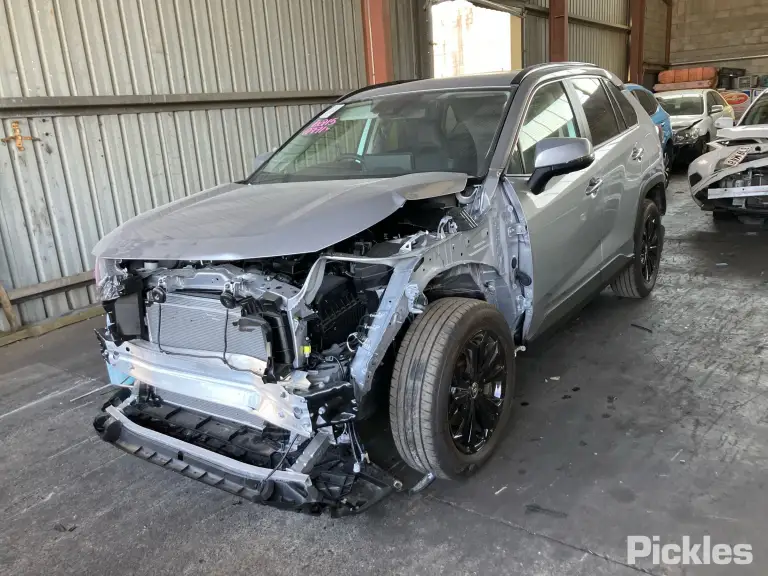 2025 Toyota RAV4 Damaged VIN JTMY23FV00D200676 – exterior detail