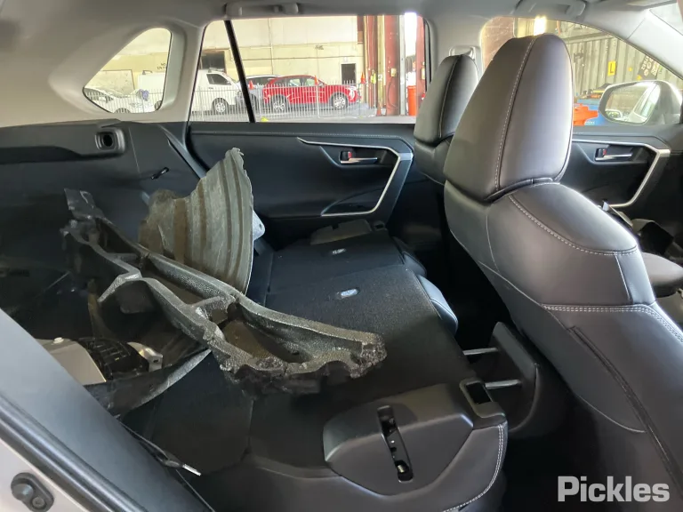 2025 Toyota RAV4 Damaged VIN JTMY23FV00D200676 – photo 18
