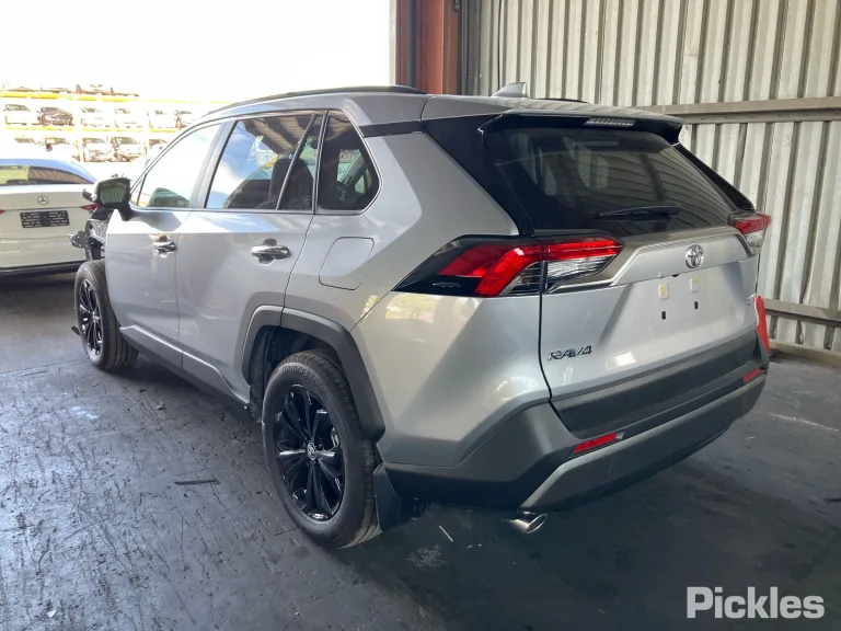 2025 Toyota RAV4 Damaged VIN JTMY23FV00D200676 – photo 20