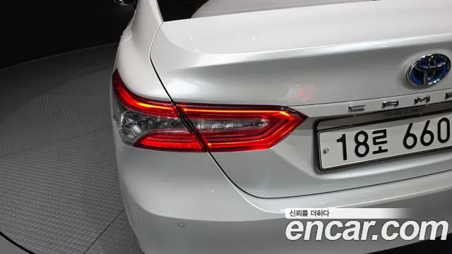 2018 Toyota Camry (XV70) 2.5 XLE Hybrid VIN JTNB21HK1J3000809