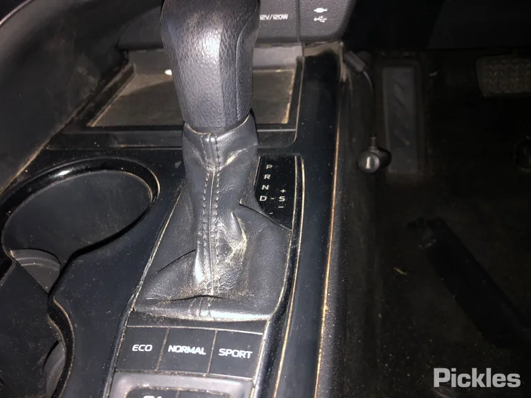 2018 Toyota Camry Used VIN JTNB23HK103010475 – dashboard