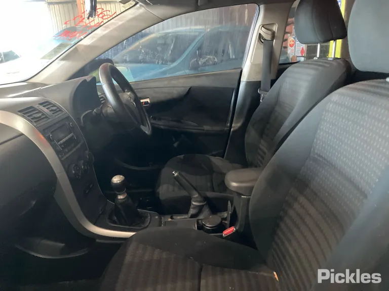 2010 Toyota Corolla Used VIN JTNBU52E00J051894 – dashboard