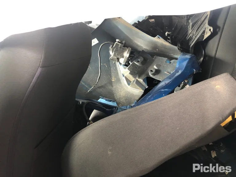 2018 Toyota Corolla Used VIN JTNKN3JE00J505502 – photo 11