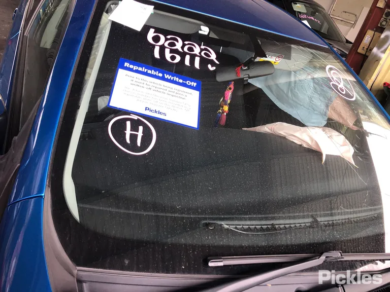 2018 Toyota Corolla Used VIN JTNKN3JE00J505502 – photo 17
