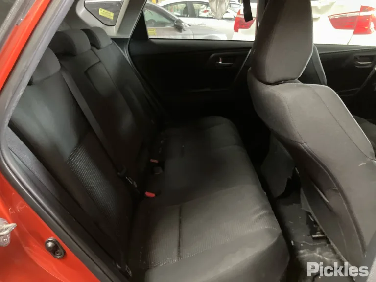 2018 Toyota Corolla Damaged VIN JTNKN3JE70J504508 – photo 21