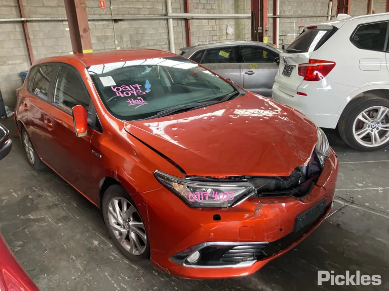 2018 Toyota Corolla Damaged VIN JTNKN3JE70J504508 – photo 26