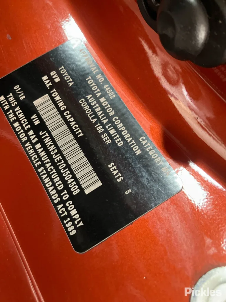 2018 Toyota Corolla Damaged VIN JTNKN3JE70J504508 – photo 27