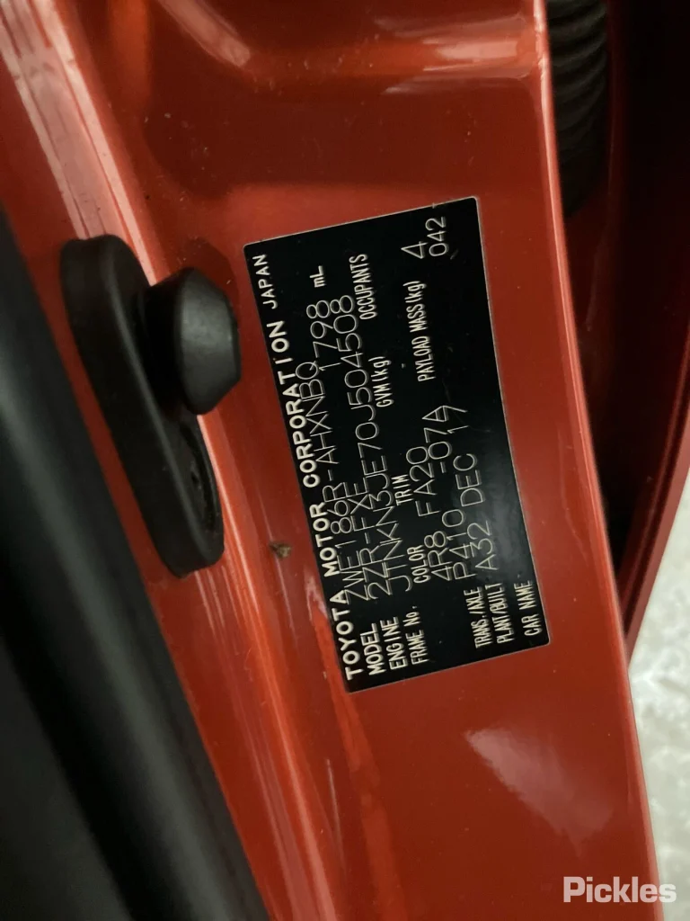 2018 Toyota Corolla Damaged VIN JTNKN3JE70J504508 – photo 29