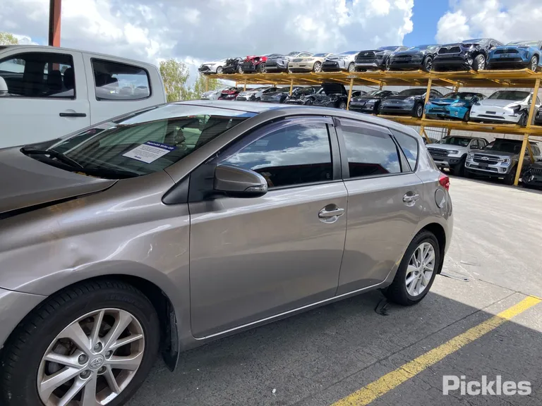 2014 Toyota Corolla Used VIN JTNKU3JE30J066623 – photo 13 2014 Toyota Corolla Used VIN JTNKU3JE30J066623 – photo 13