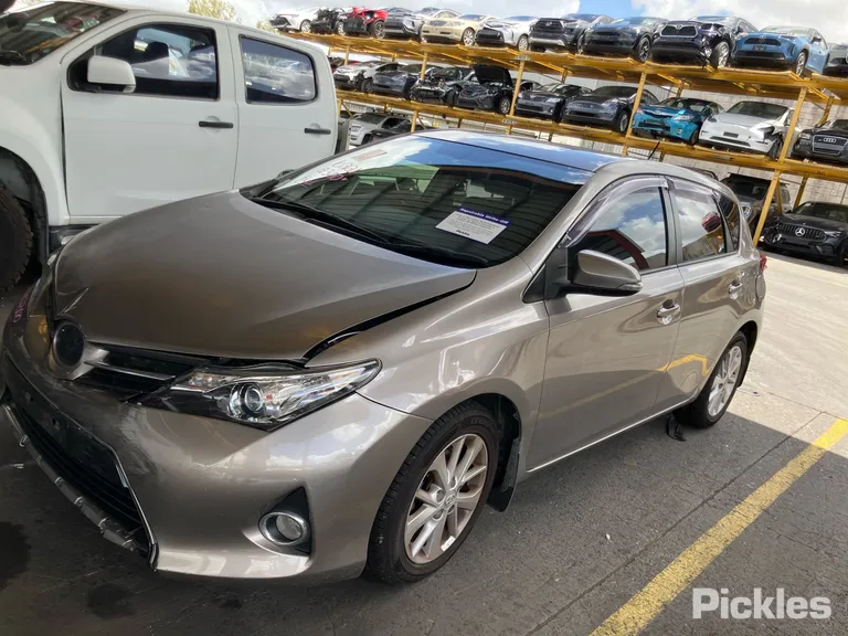 2014 Toyota Corolla Used VIN JTNKU3JE30J066623 – photo 14 2014 Toyota Corolla Used VIN JTNKU3JE30J066623 – photo 14