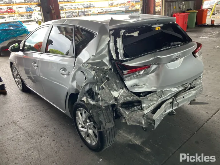 2016 Toyota Corolla Damaged VIN JTNKU3JE50J108502 – photo 25
