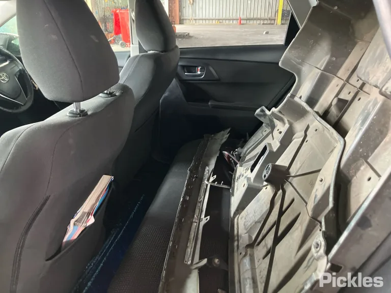 2016 Toyota Corolla Damaged VIN JTNKU3JE50J108502 – photo 30
