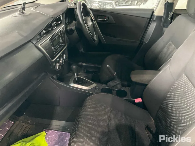 2013 Toyota Corolla - VIN JTNKU3JE80J029017 2013 Toyota Corolla VIN JTNKU3JE80J029017