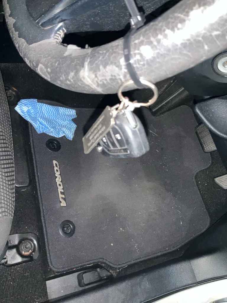 2017 Toyota Corolla VIN JTNKU3JE90J556290