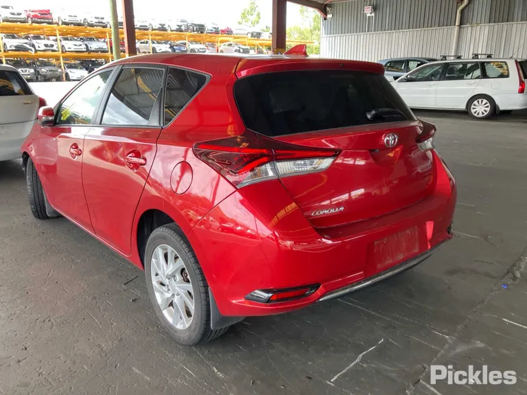 2016 Toyota Corolla Used VIN JTNKU3JEX0J524092 – photo 32