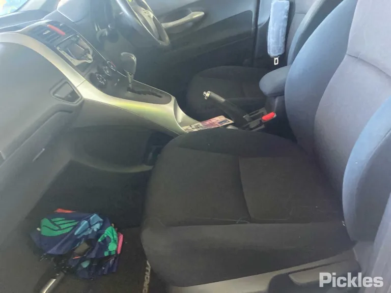 2011 Toyota Corolla Damaged VIN JTNKU56EX01172894 – photo 23