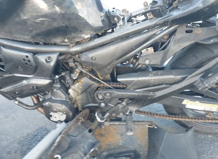 2009 YAMAHA FZ6R Used VIN JYARJ18E49A002458 – rear exterior