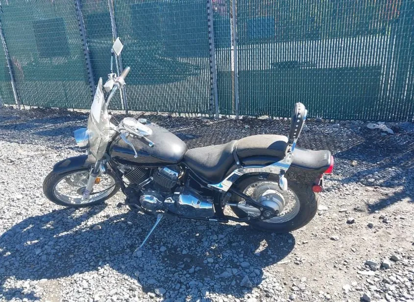 2013 YAMAHA XVS650 (V Star 650) Used VIN JYAVM01E9DA138281 – side profile