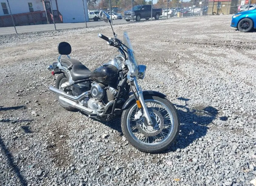 2013 YAMAHA XVS650 (V Star 650) Used VIN JYAVM01E9DA138281 – exterior detail