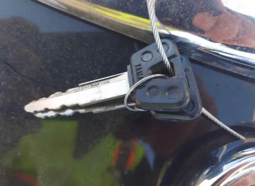 2013 YAMAHA XVS650 (V Star 650) Used VIN JYAVM01E9DA138281 – trunk area