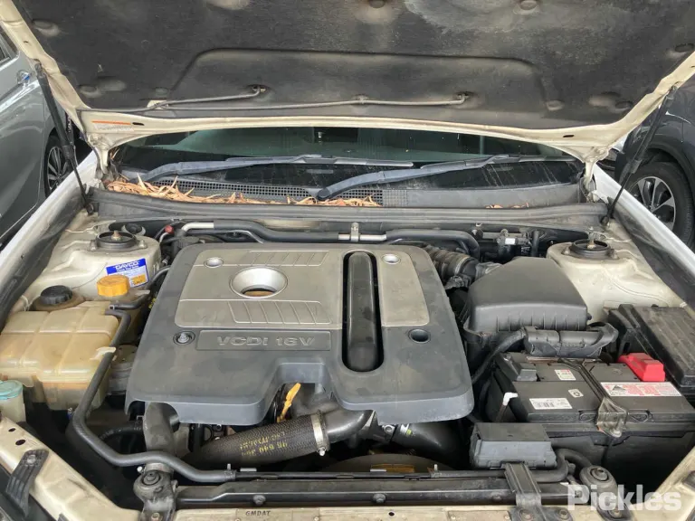 2008 Holden Epica Damaged VIN KL3LA69RJ9B149806 – engine bay