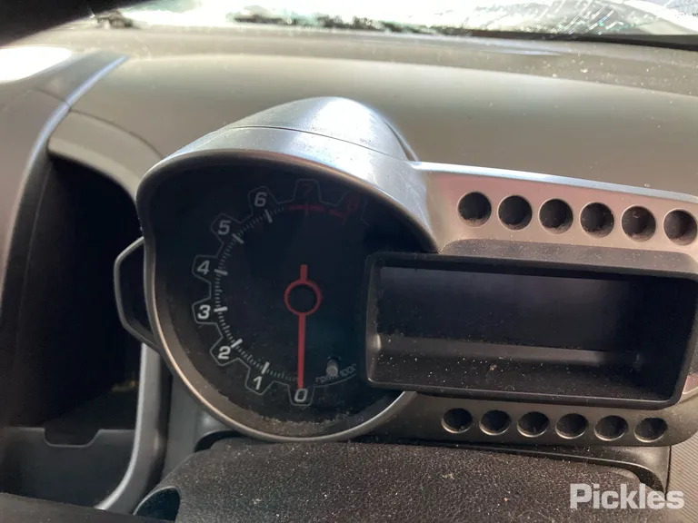 2013 Holden Barina Used VIN KL3TF48E9EB505936 – undercarriage