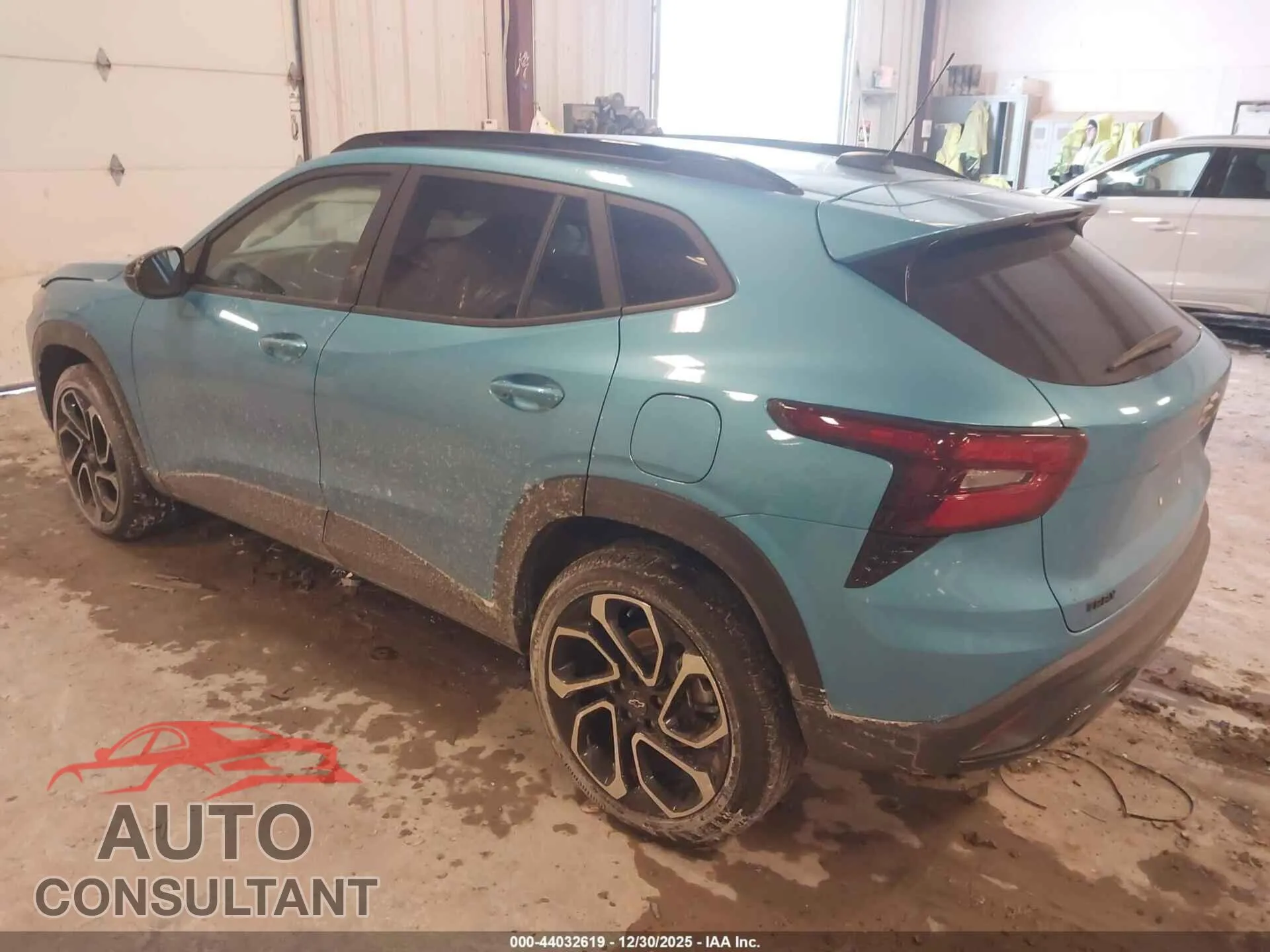 2025 CHEVROLET TRAX Damaged VIN KL77LJEPXSC039565 – side profile