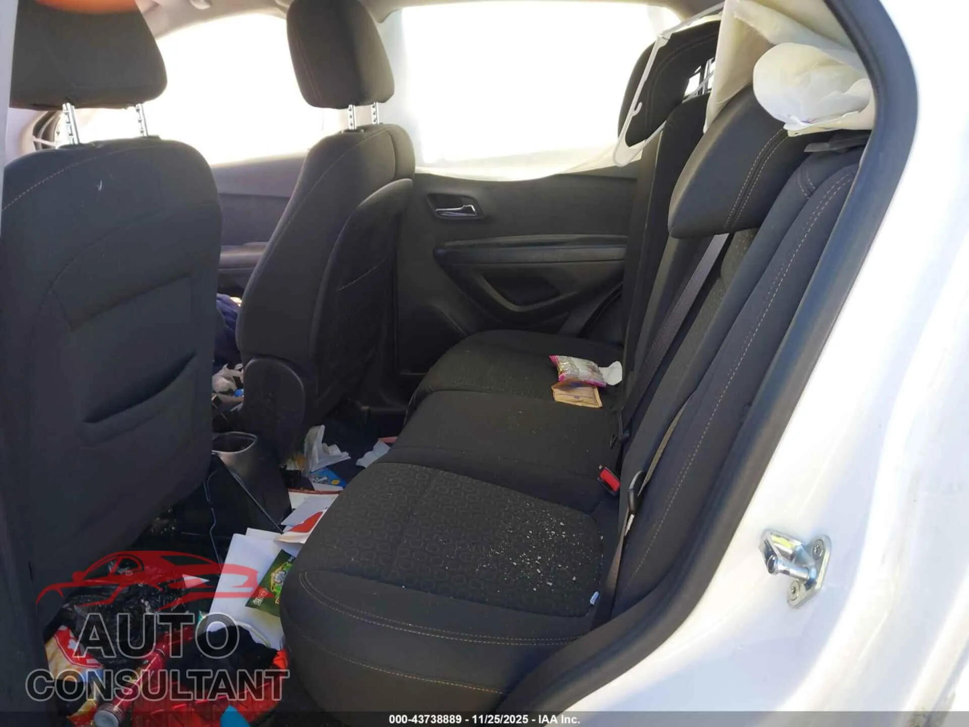 2018 CHEVROLET TRAX Damaged VIN KL7CJKSB5JB720515 – undercarriage