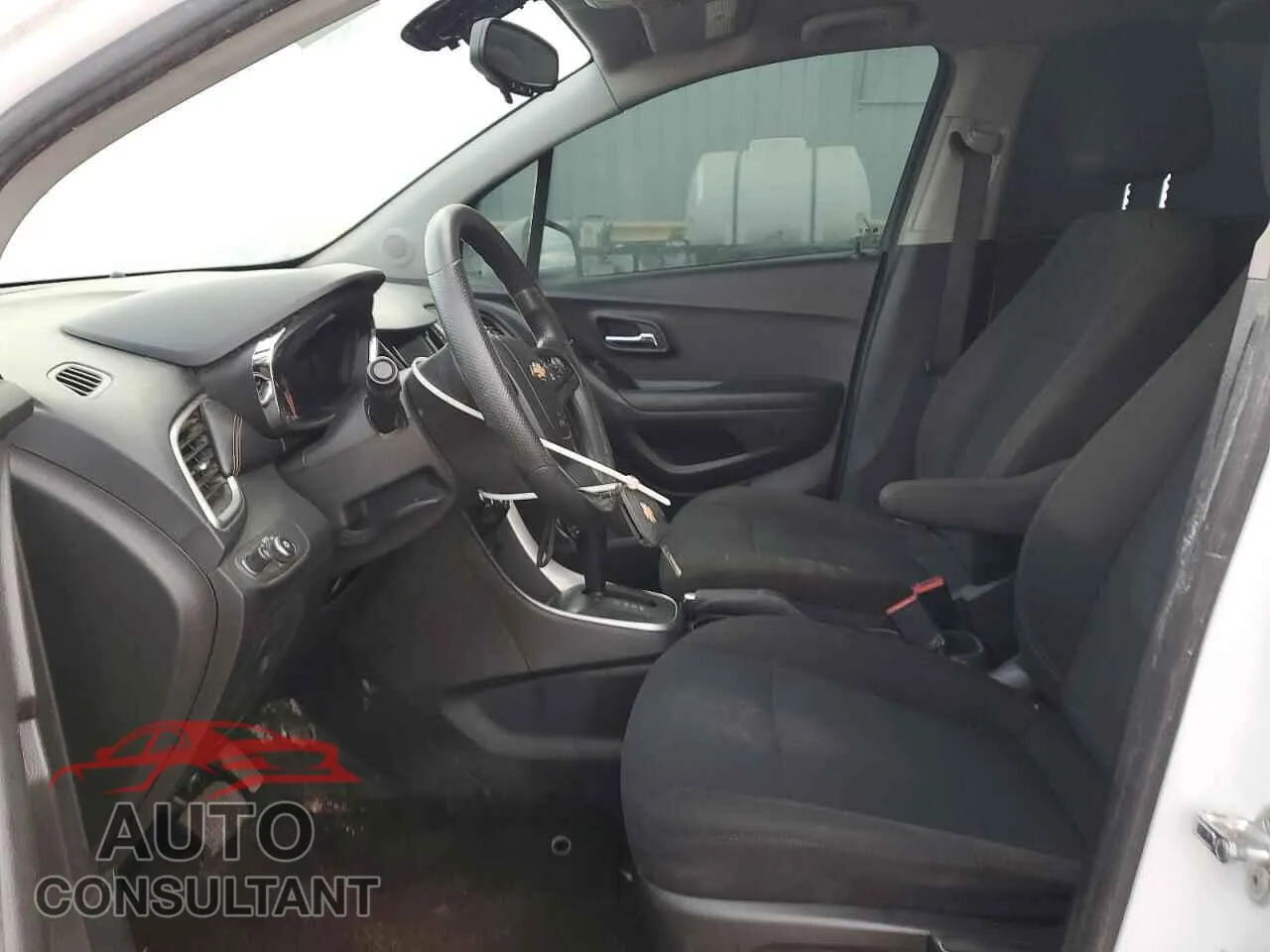 2022 CHEVROLET TRAX Damaged VIN KL7CJKSMXNB526733 – exterior detail