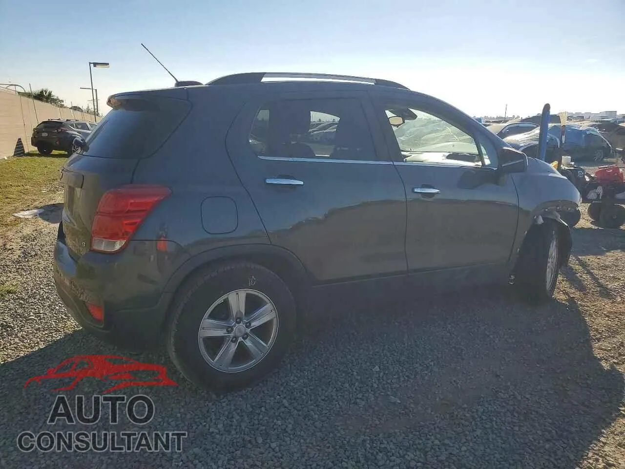 2018 CHEVROLET TRAX Damaged VIN KL7CJLSB0JB617122 – side profile