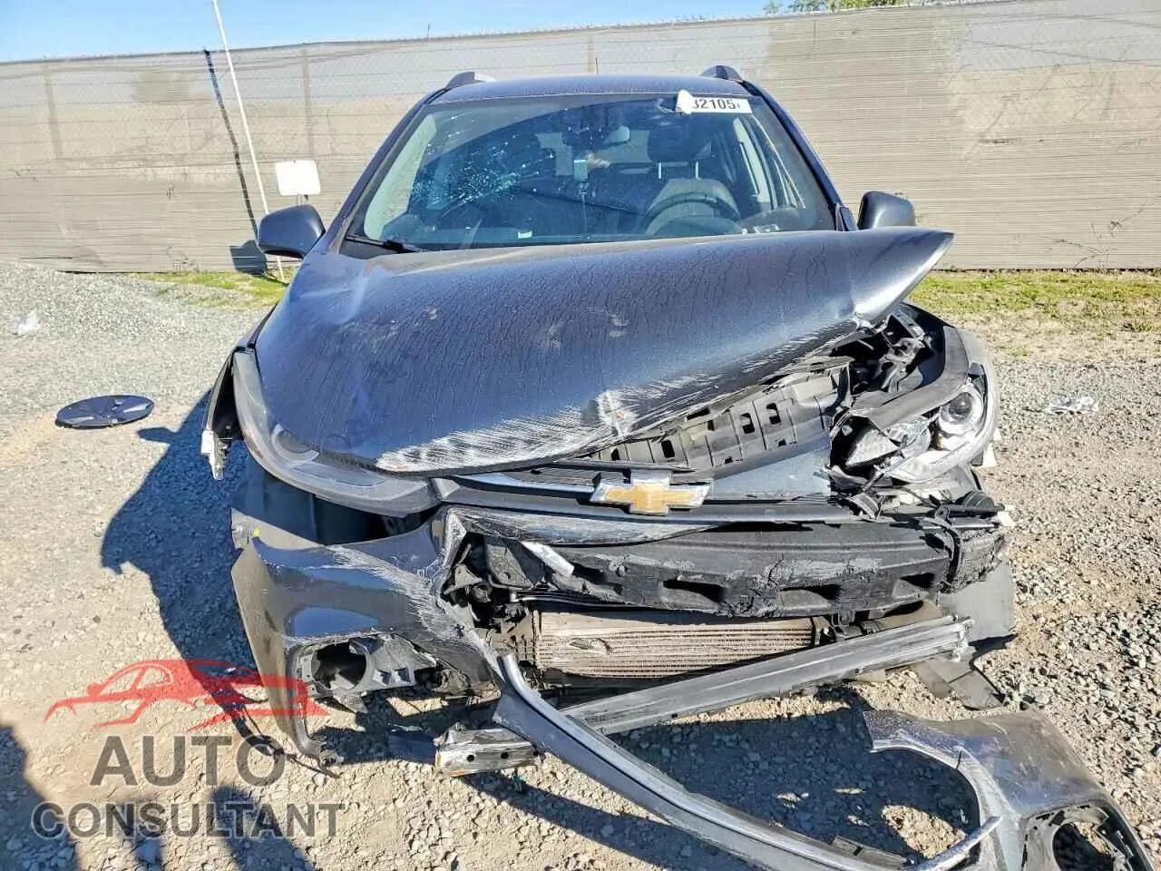 2018 CHEVROLET TRAX Damaged VIN KL7CJLSB0JB617122 – interior seats
