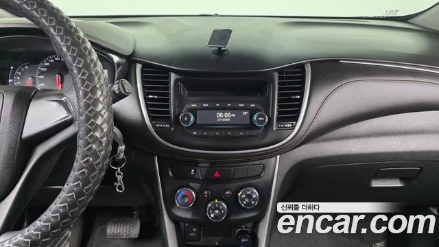 2017 Chevrolet The New Trax 1.4 LS Sold VIN KLABA76BDHB103257 – interior seats 2017 Chevrolet The New Trax 1.4 LS Sold VIN KLABA76BDHB103257 – interior seats