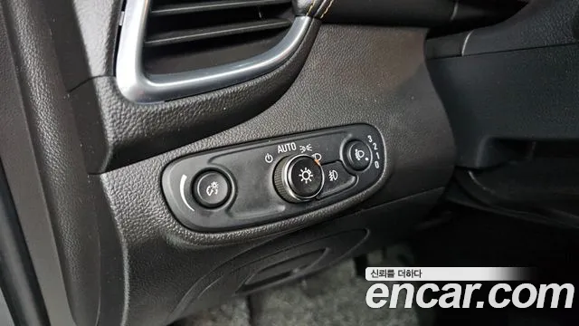 2018 Chevrolet The New Trax 1.4 Premier Sold VIN KLABA76BDJB503783 – dashboard