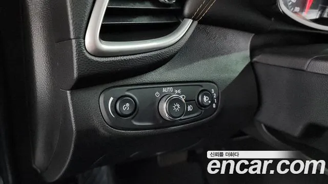 2018 Chevrolet The New Trax 1.4 LT Sold VIN KLABA76BDJB522207 – interior seats
