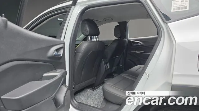 2024 Chevrolet Trax Crossover 1.2 ACTIV Sold VIN KLALA582DRC020667 – trunk area