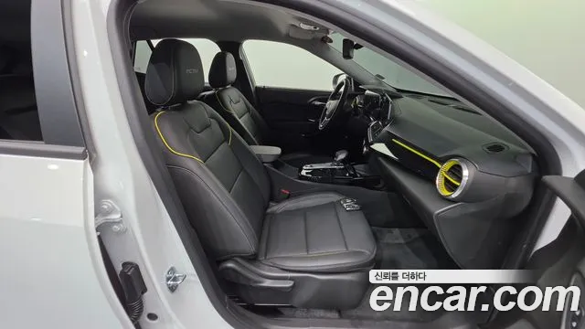 2024 Chevrolet Trax Crossover 1.2 ACTIV Sold VIN KLALA582DRC038083 – interior seats