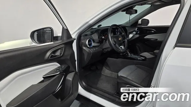 2024 Chevrolet Trax Crossover 1.2 LT Sold VIN KLALA582DRC228211 – interior seats