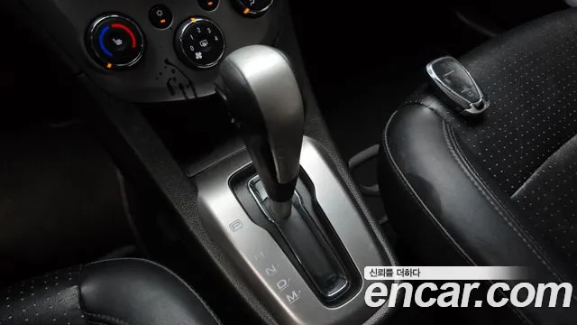 2017 Chevrolet The New Aveo Sedan 1.4 Turbo LT Sold VIN KLATA69BDHB086394 – interior seats 2017 Chevrolet The New Aveo Sedan 1.4 Turbo LT Sold VIN KLATA69BDHB086394 – interior seats