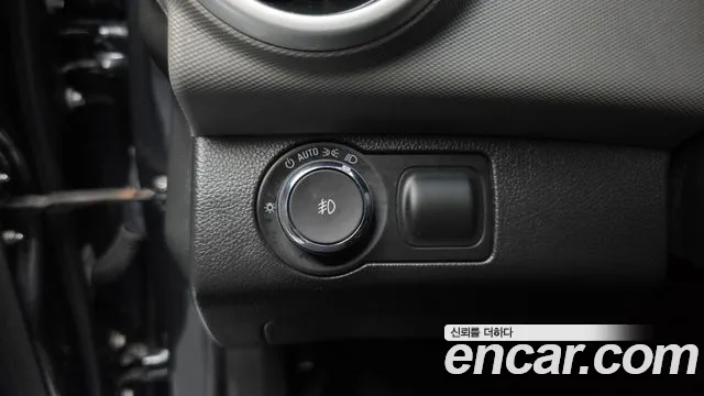 2017 Chevrolet The New Aveo Sedan 1.4 Turbo LT Sold VIN KLATA69BDHB086394 – trunk area 2017 Chevrolet The New Aveo Sedan 1.4 Turbo LT Sold VIN KLATA69BDHB086394 – trunk area
