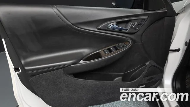 2017 Chevrolet All New Malibu 1.5 Turbo LTZ Sold VIN KLAZA69SDHB750957 – interior seats
