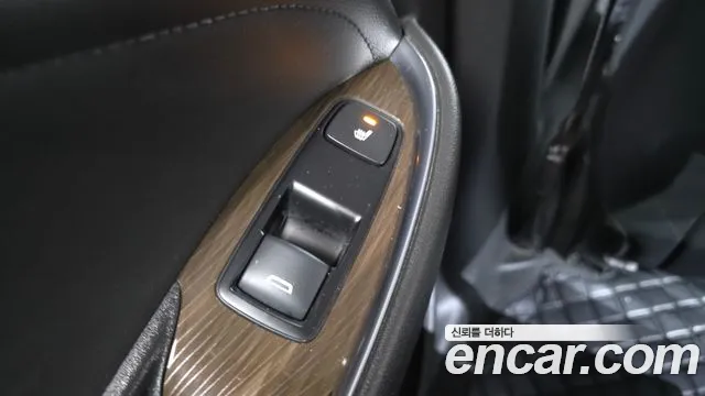 2020 Chevrolet The New Malibu 2.0 Turbo Perfect Black Sold VIN KLAZA69XDLB355991 – interior seats