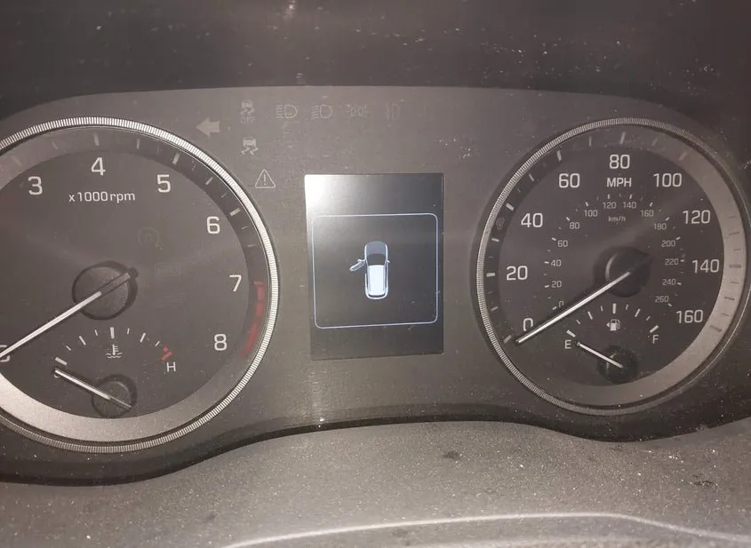 2017 HYUNDAI Tucson Used VIN KM8J33A27HU322535 – dashboard