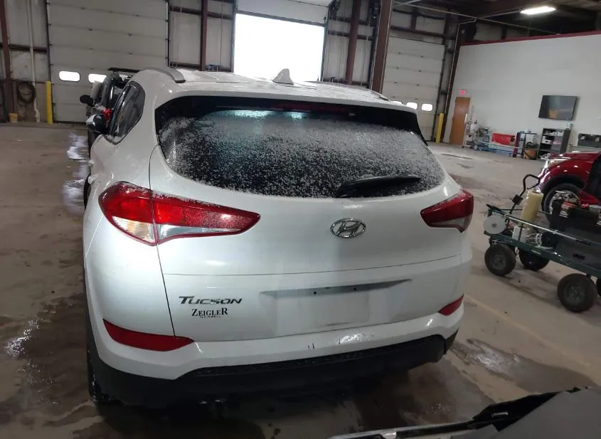 2018 HYUNDAI Tucson Used VIN KM8J33A44JU614392 – photo 17