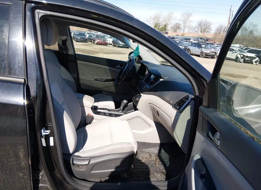 2018 HYUNDAI TUCSON Used VIN KM8J3CA27JU690140 – photo 11