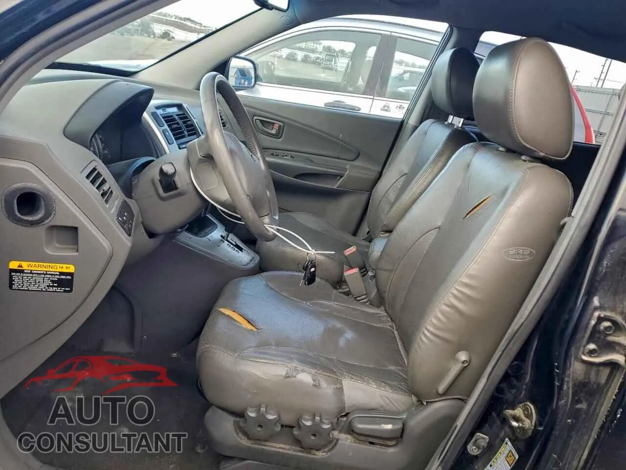 2009 HYUNDAI TUCSON Damaged VIN KM8JN72D46U318215 – exterior detail